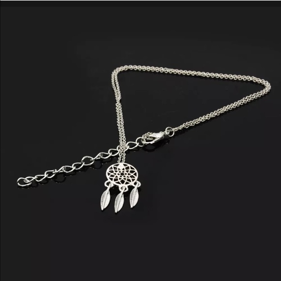 ❤️Small Dreamcatcher Necklace❤️ - Picture 2 of 3