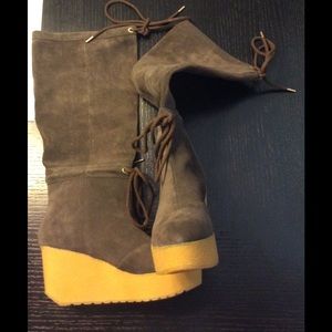 Pull on Rockport Cedra Scrunched Tall Boot.