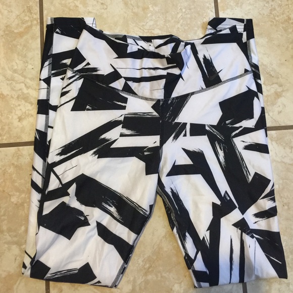 Nike legendary leggings