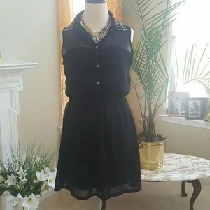 Forever 21 black sleeveless dress