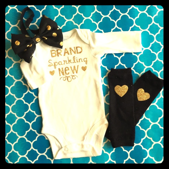 0-3mo Onesie outfit with baby leggings. So cute!!