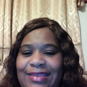 Meet your Posher, Estella