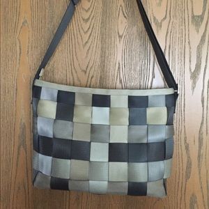 Harvey's Original Seatbelt Messenger bag