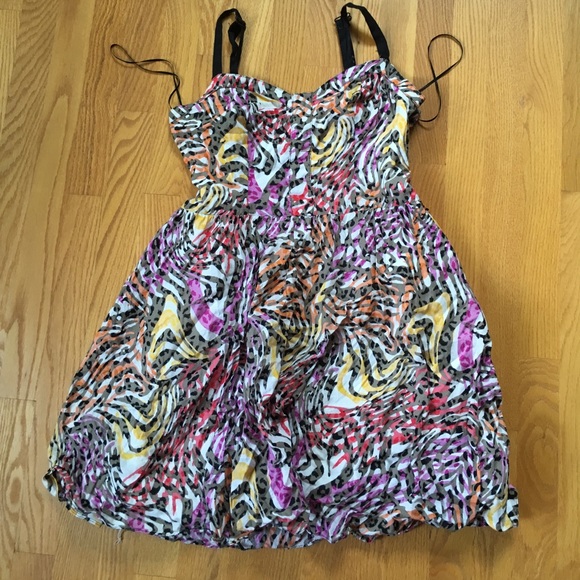 Patterned Dress - Picture 3 of 4