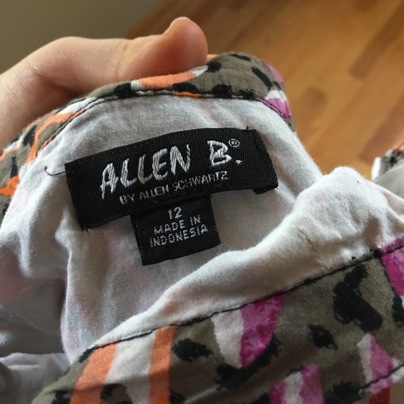 Patterned Dress - Picture 4 of 4