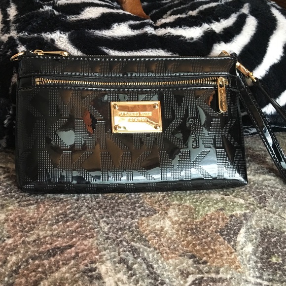 Micheal Kors Wristlet