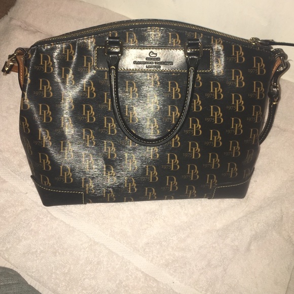 Dooney & Bourke Purse