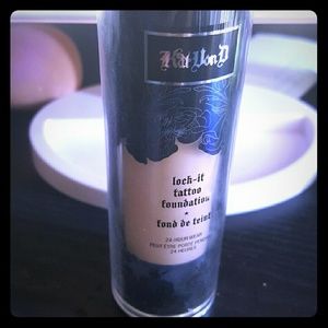 Kat Von D lock it foundation