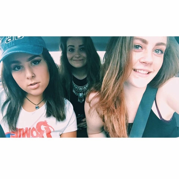 Meet your Posher, Alix