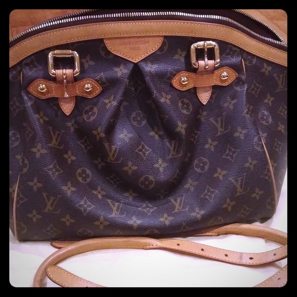 ⛔️SOLD⛔️💯% Authentic Louis Vuitton Tivoli GM