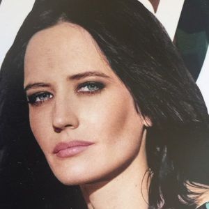 Meet your Posher, Nayeli