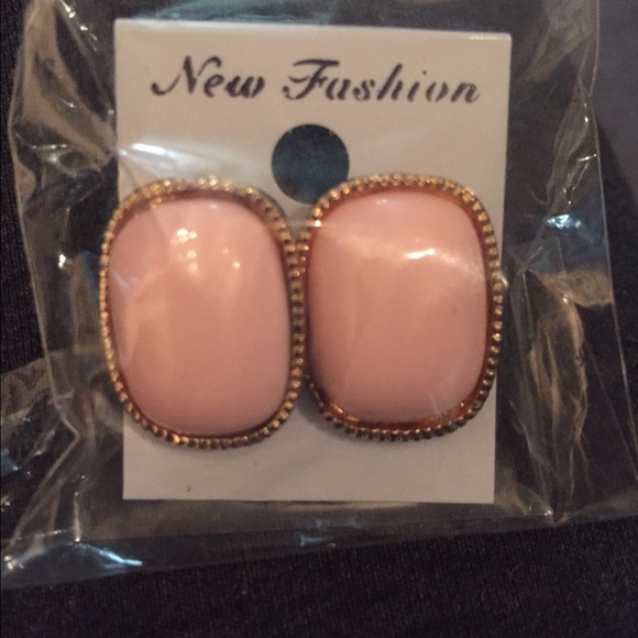 Pink/gold earrings - Picture 1 of 3