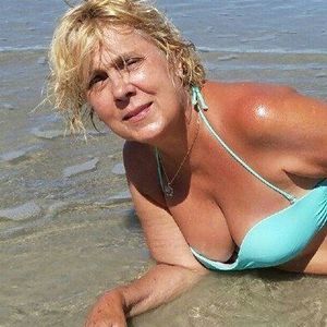 Meet your Posher, Deborah