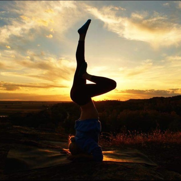 Meet your Posher, Kayla - Picture 2 of 8