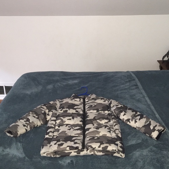 Barely used coat for kids no hood kind