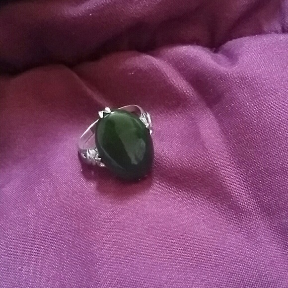 Vintage jade ring