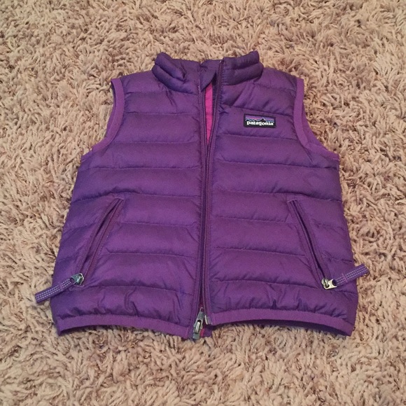 Little girls size 12 month Patagonia puffy vest.