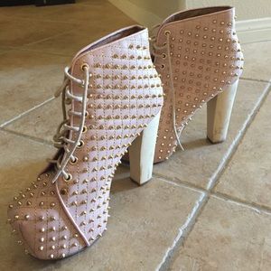 Jeffrey Campbell litas