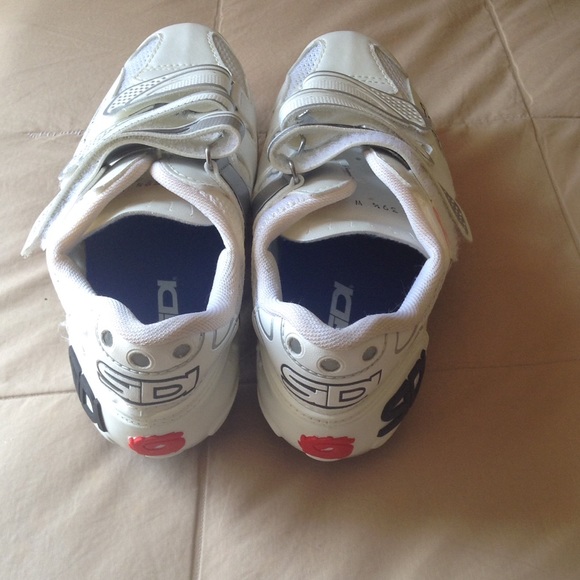 Women's SIDI Cycling shoes. 🚴🏽 Sz 39.5 (8.5)