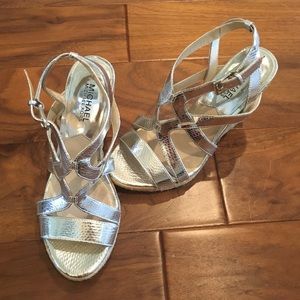 MICHAEL Michael Kors Palm Beach silver wedge