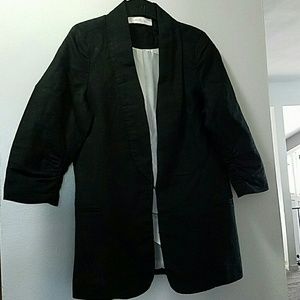 Black quater sleeve blazer