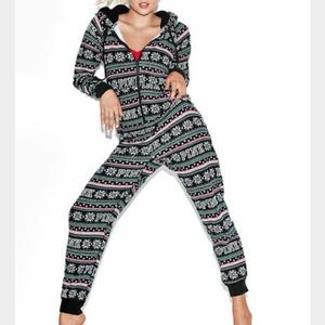 💕❤️ISO VS PINK ONESIES❤️💕