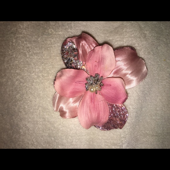 Pink flower hair clip