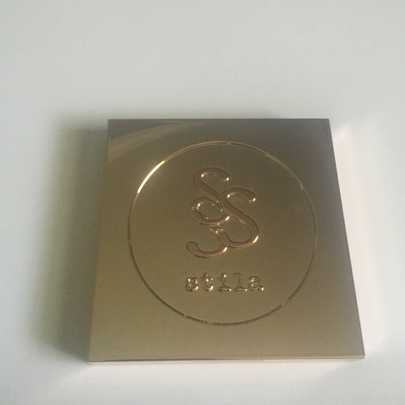 Stila "Eyes Are The Window / Soul" Shadow Palette