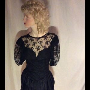 Vtg1950s black lace and taffeta dress