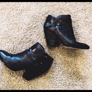 Dolce Vita Hilary Bootie - Size 9