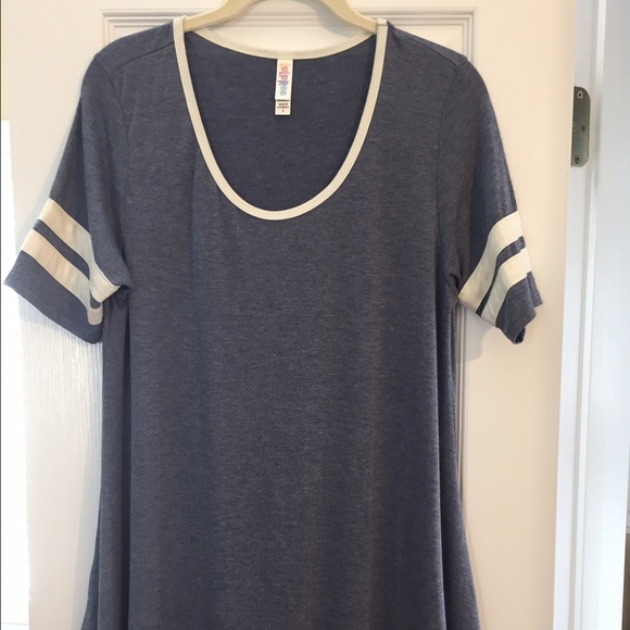 Lularoe Perfect T size S, washed but never worn