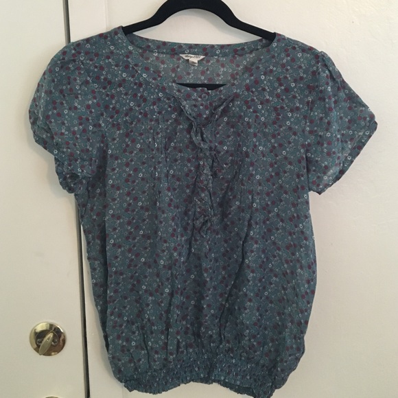 Forever 21's Heritage 1981 blouse size Large