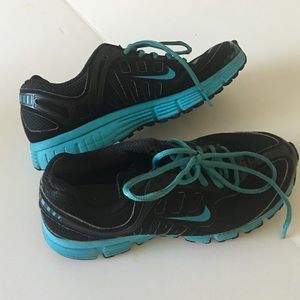 Black & Blue Nike running shoes size 7