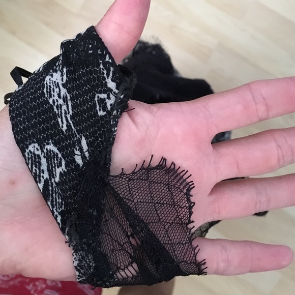 Black floral dress - Picture 4 of 4