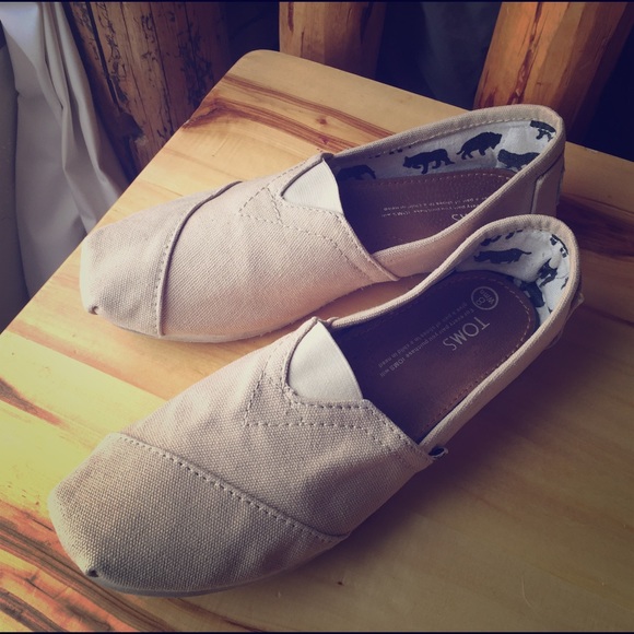 TOMS shoes