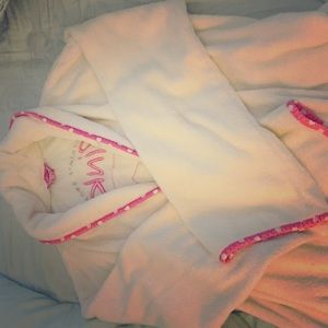 Very comfortable and warm robe.