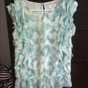 Loft flutter sleeve top size small