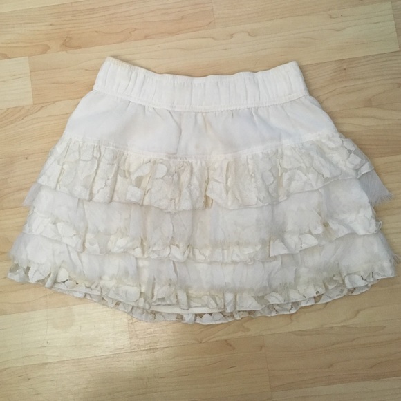 White lace skirt - Picture 1 of 2