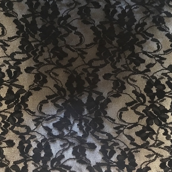 Black lace tank top - Picture 3 of 3