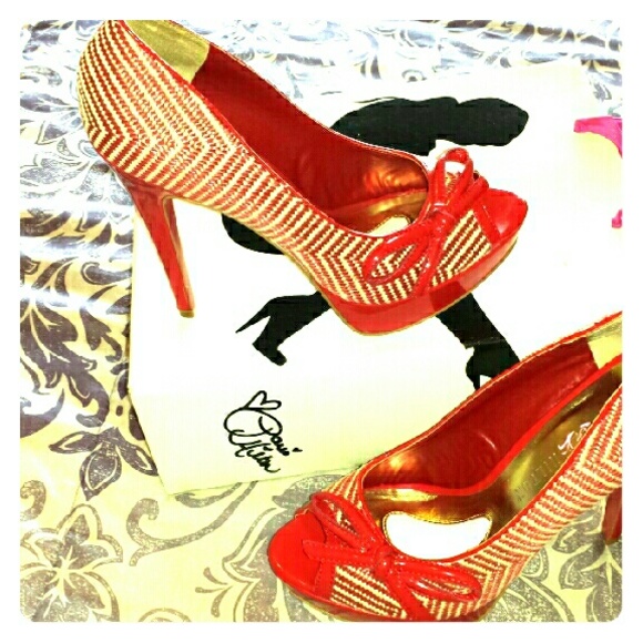 Paris Hilton beth red woven patent leather shoes