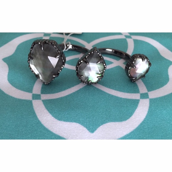 NWT Kendra Scott Naomi Black Pearl Double Ring - Picture 2 of 4