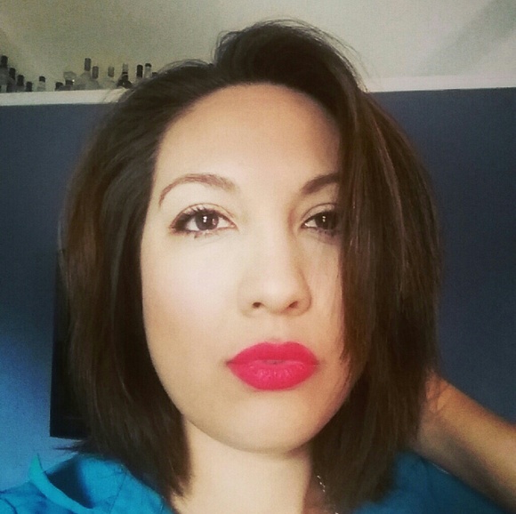 Meet your Posher, Crystal - Picture 2 of 3