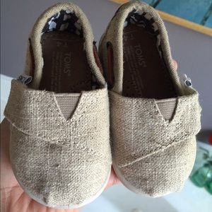 Baby TOMS T4