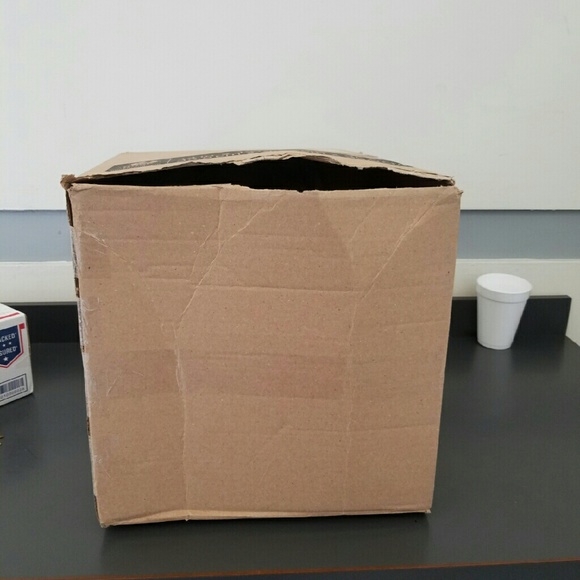Opened box - Picture 3 of 3