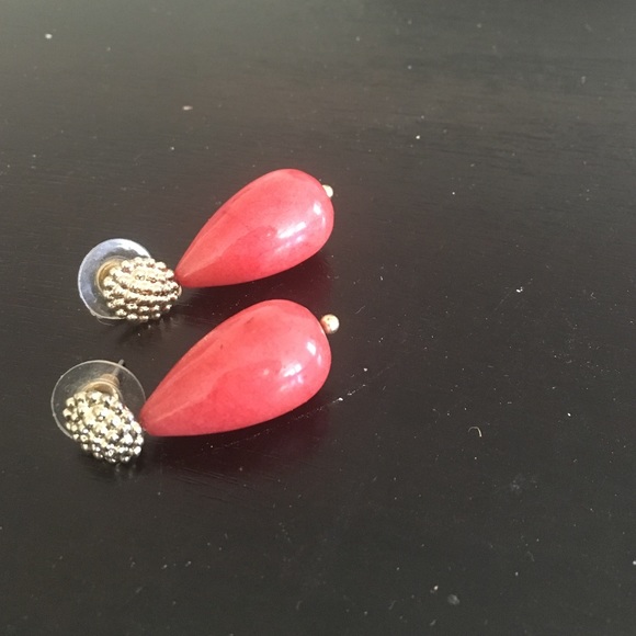 🌺 Red and Gold Drop Earrings