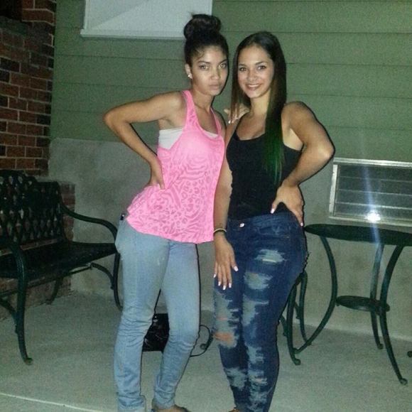 Meet your Posher, Kelli - Picture 1 of 1