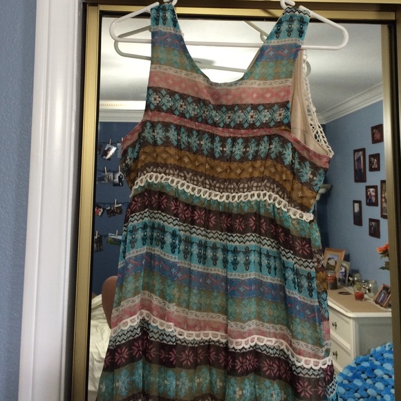 Country chic mid length dress - Picture 3 of 4