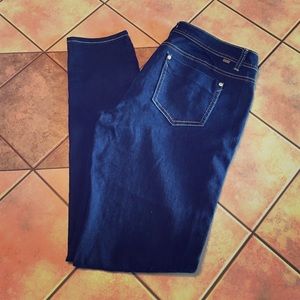 Dark skinny jeans