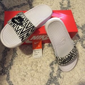 Nike Benassi Slides