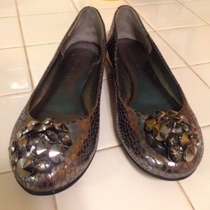 Sparkly silver flats 💎